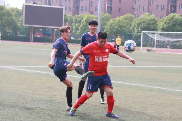 南昌剧本杀店“公主抱”失误致女生重伤，赔偿未谈妥